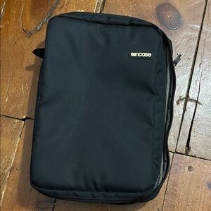 Incase Sleek Black film and Accessories padded Bag